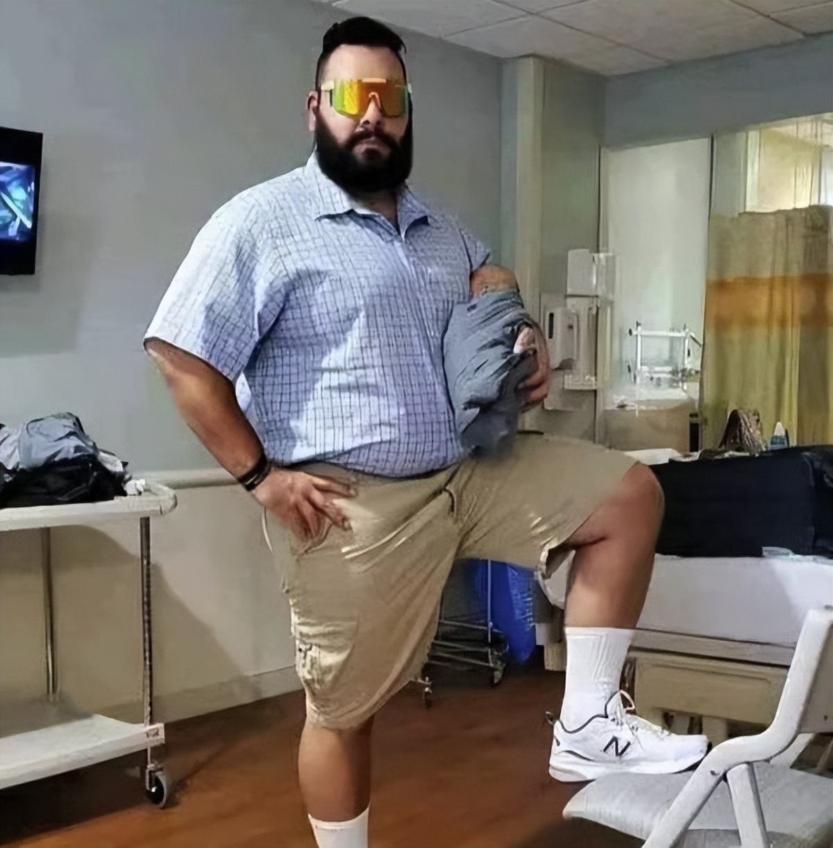 为什么新百伦的鞋型和nb一模一样,为什么新百伦运动鞋是潮鞋