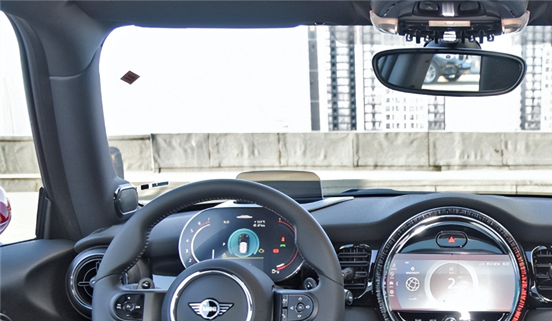 汽车原装hud位置,汽车hud使用说明