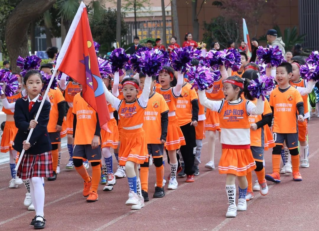 最热辣的校园足球联赛来了：大学南路小学2023年校园足球联赛激情开幕！