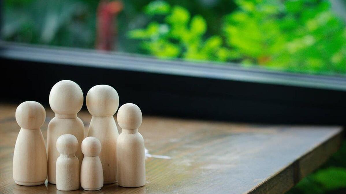 单亲家庭长大的孩子性格有问题,单亲家庭孩子两种人格