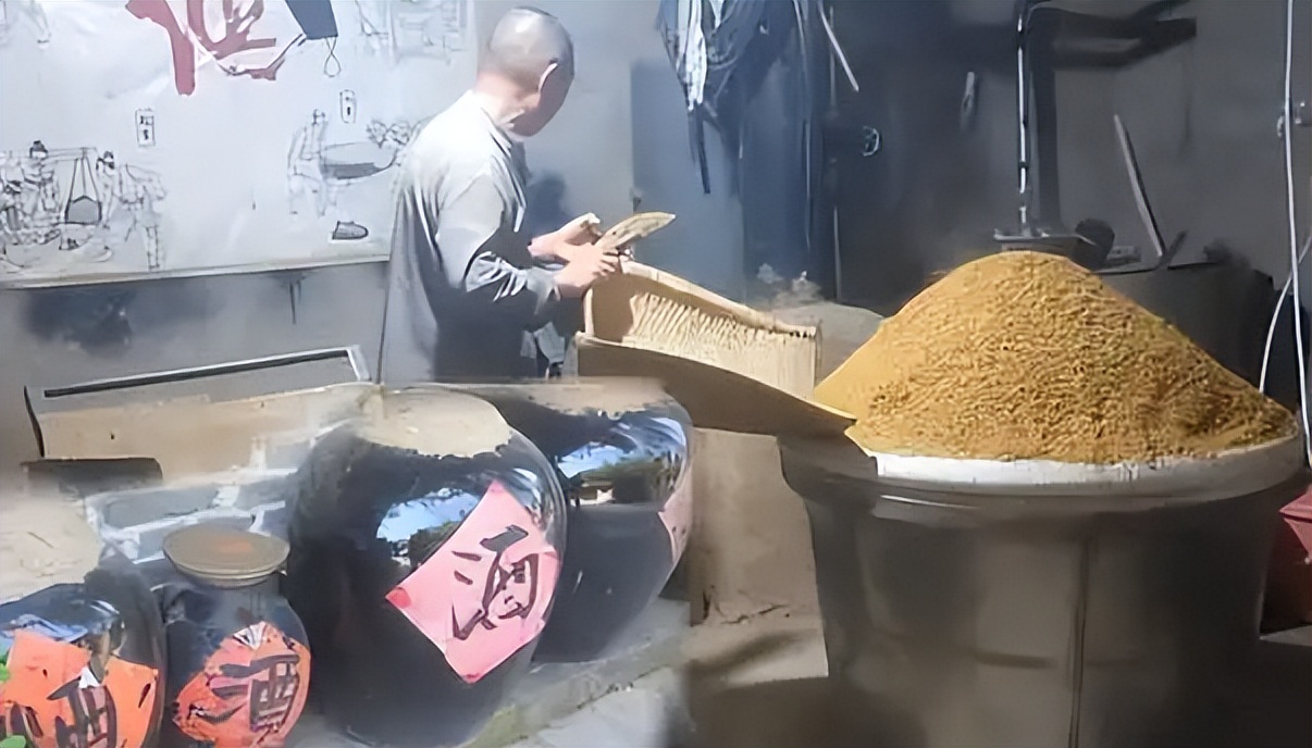 农村自酿纯粮酒喝多了为什么不好,农村散装粮食酒靠谱吗