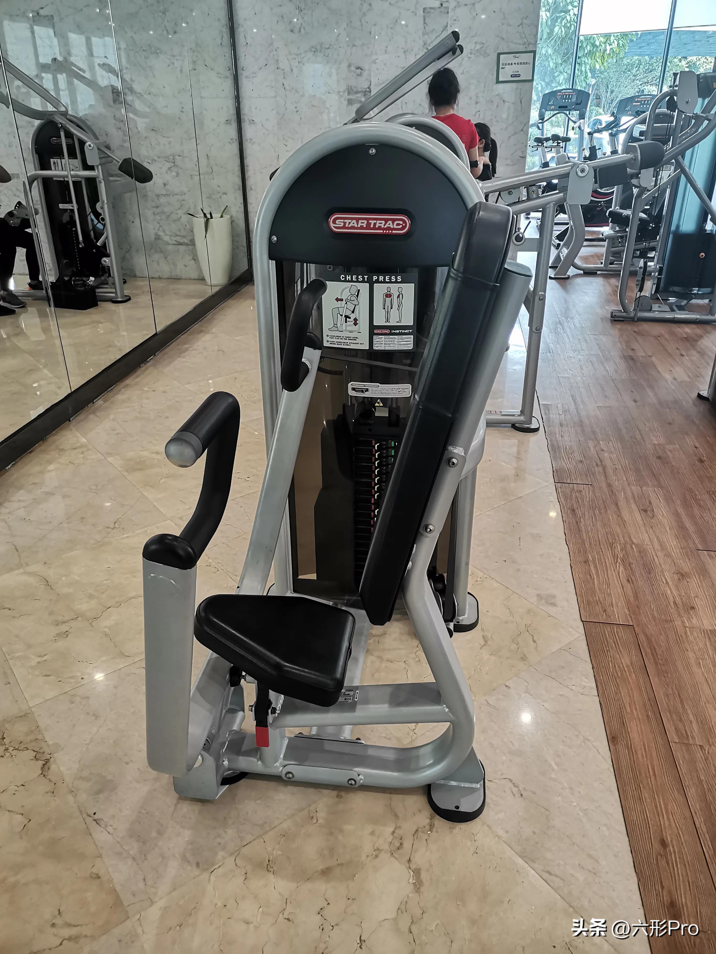 健身房力量训练器械有哪些,健身房器械入门全套