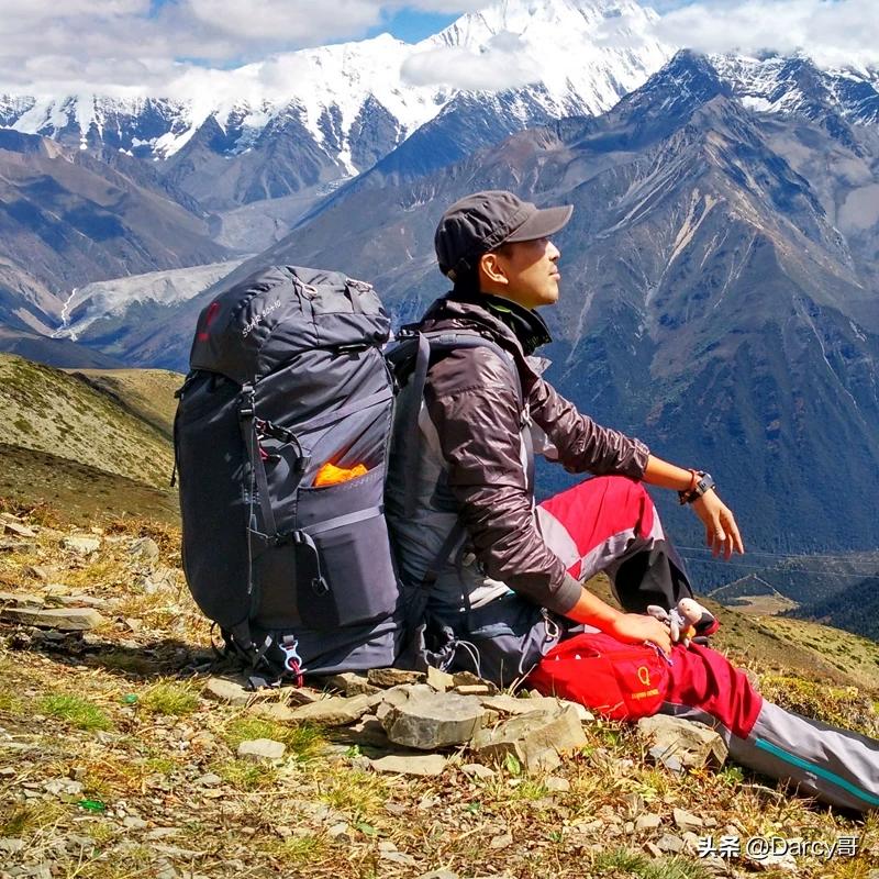 夏季徒步登山装备推荐,户外国内登山包推荐