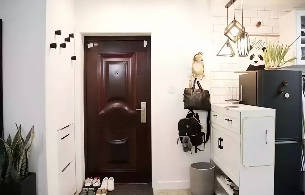 门套颜色与门不一样效果图,门套与门色差太大怎么办