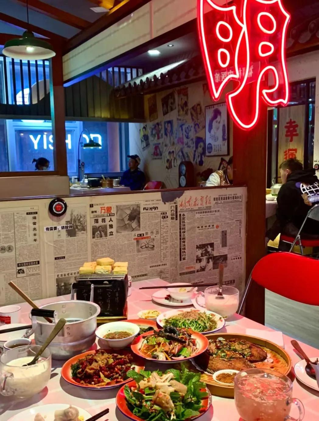 昆明市藏在巷子里的老火锅,昆明市中心藏在巷子里的小吃