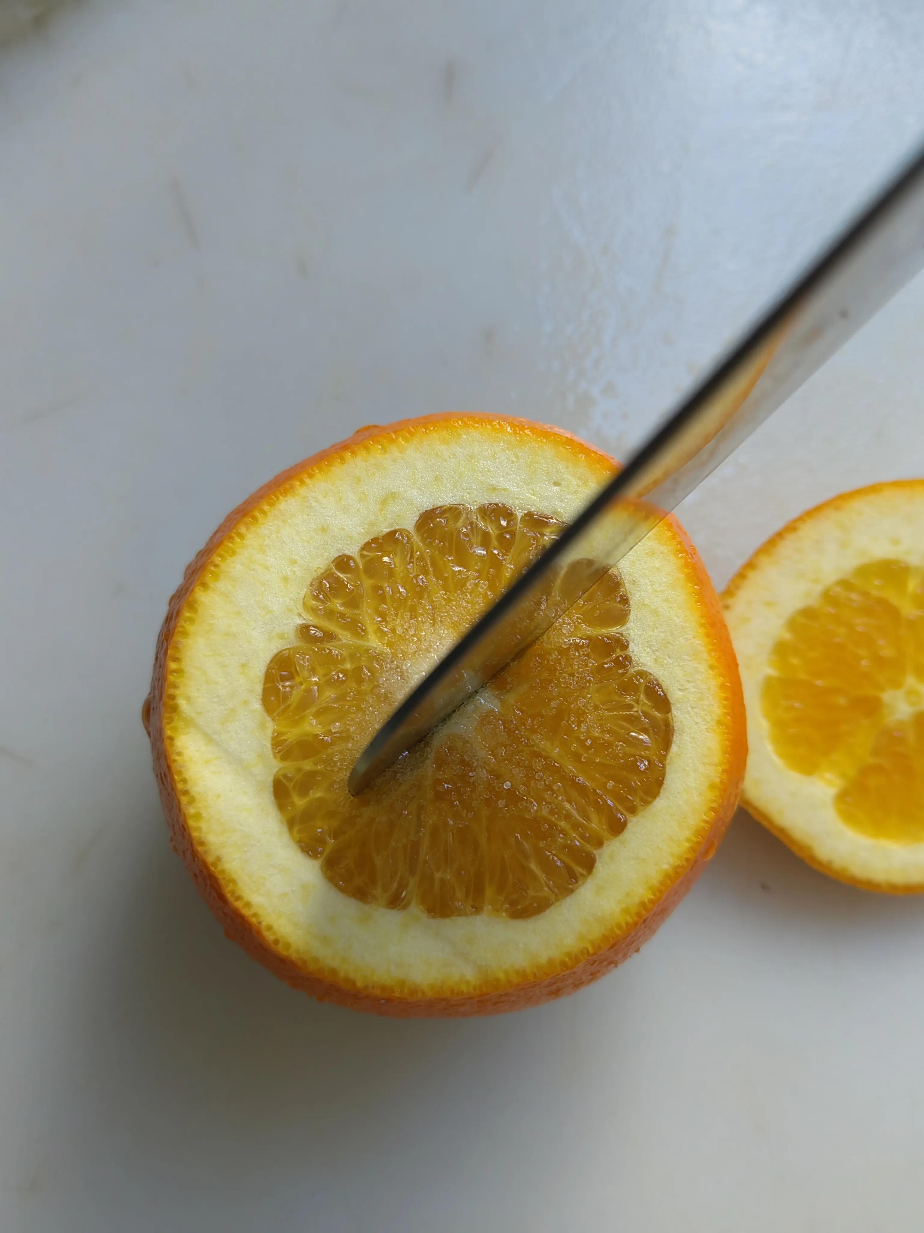 喉咙疼用橙子抹盐,喉咙疼盐蒸橙子好吃管用吗