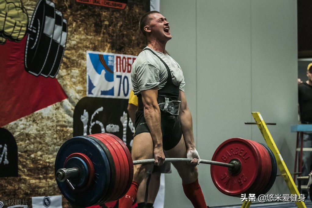 硬拉怎么练腿,硬拉练腿的标准动作