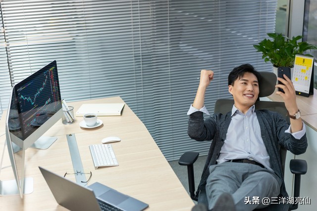 年轻人为什么都不爱生娃了,为啥年轻人不爱生娃