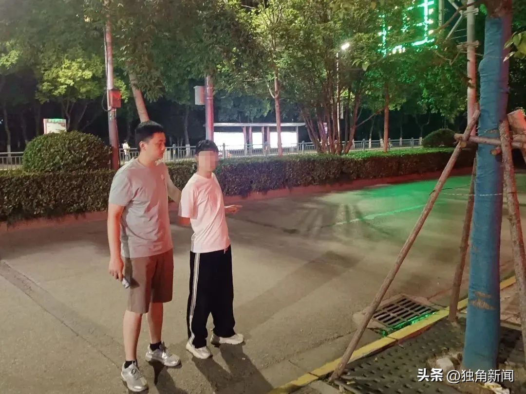 帮忙取钱就能赚钱？警方提醒：小心涉嫌违法犯罪