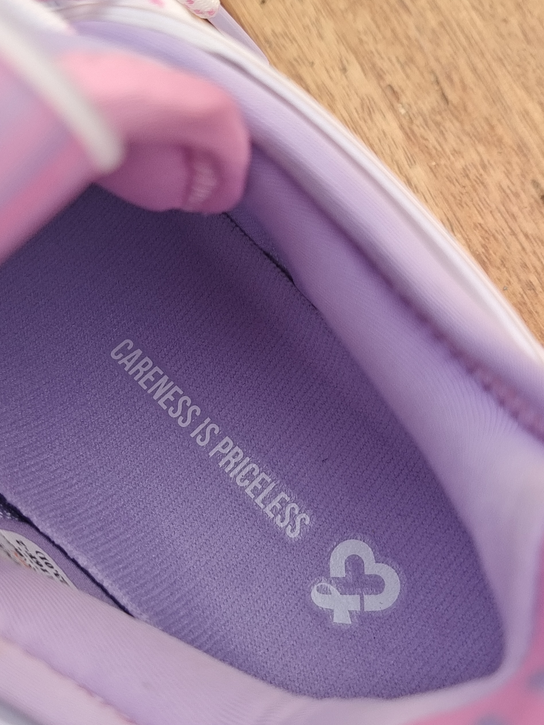 后卫也能穿的中帮鞋,后卫可以穿ag球鞋吗