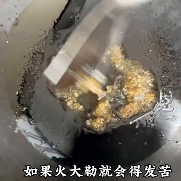 红烧鸡翅怎么烧才能酥脆,红烧鸡翅家常做法不焯水