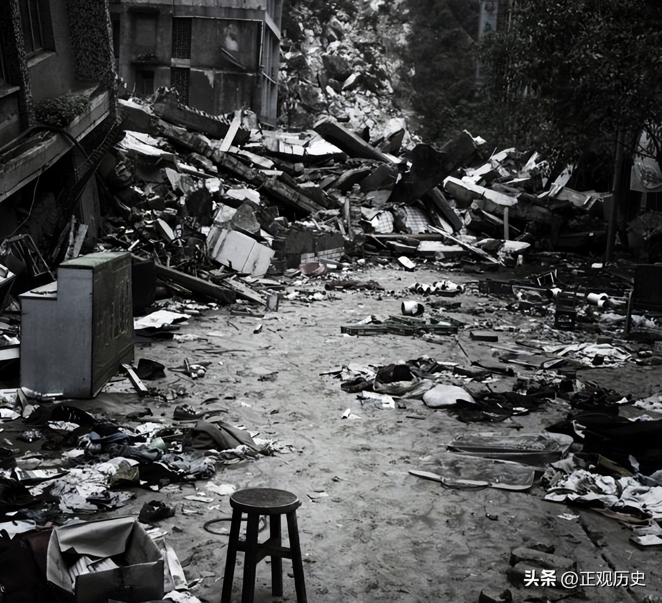 汶川地震解放军来了的动人场面,汶川地震解放军进入灾区时间