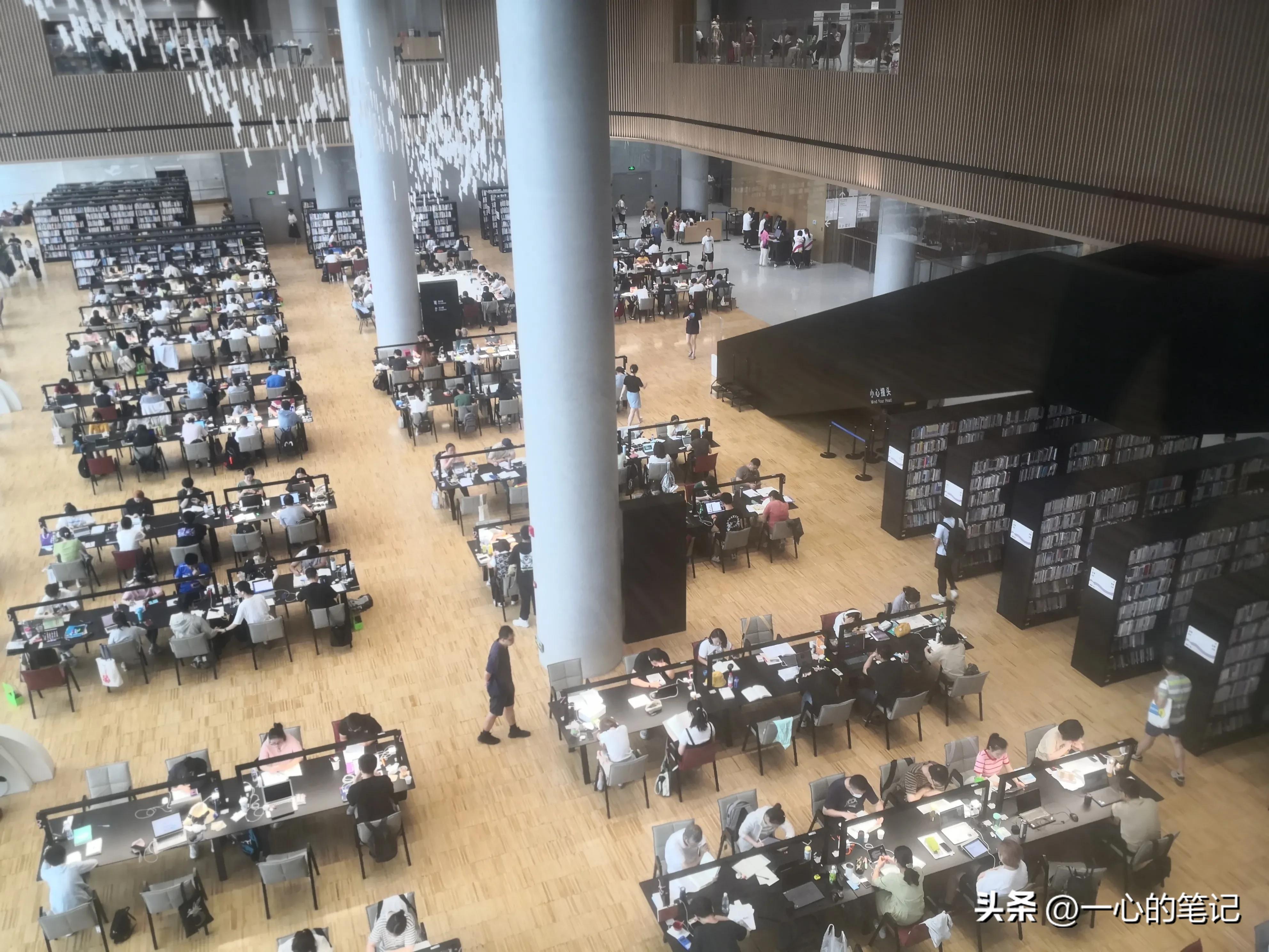 上海图书馆打卡地点,上海图书馆拍照打卡