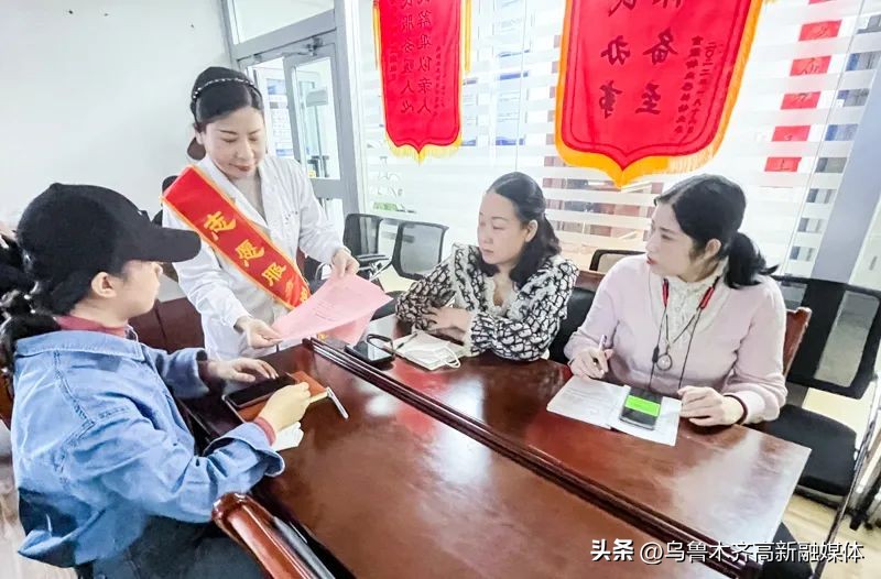 三八节巾帼绽芳华,巾帼绽芳华三八节医院演讲