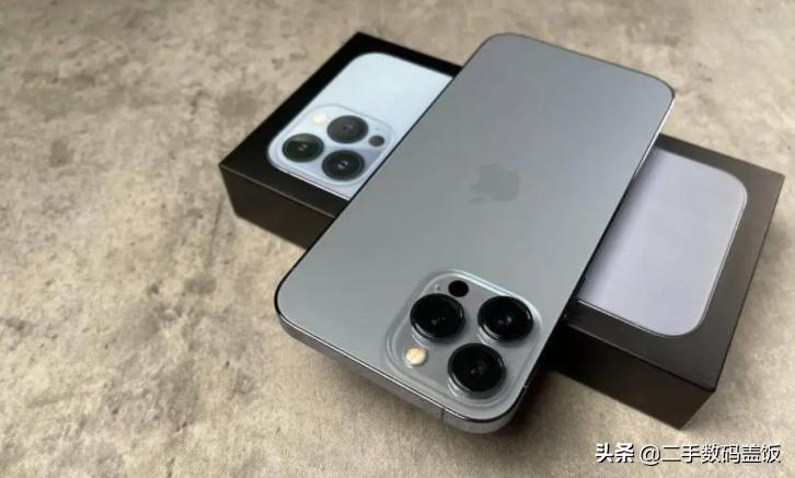 iphone12progsx验机,网友在闲鱼上买的iphonese2