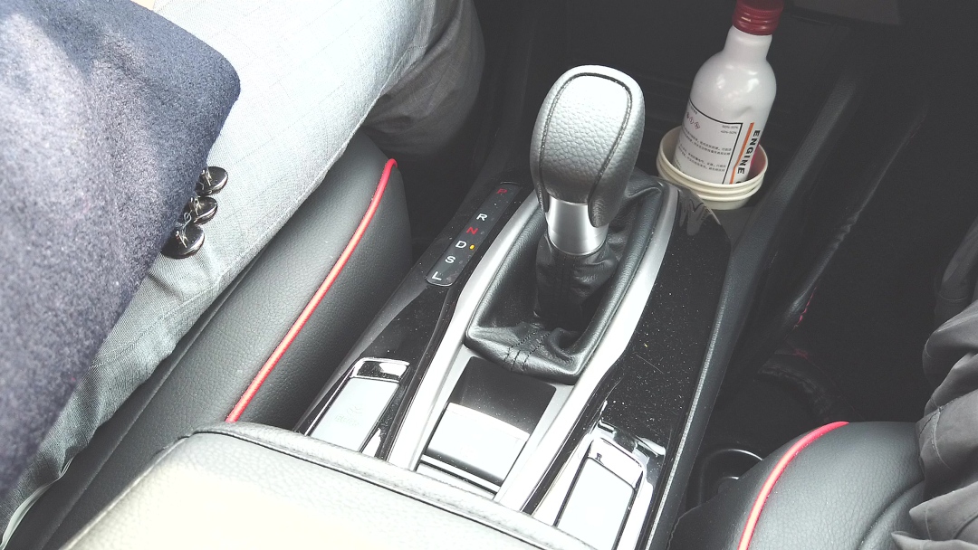 完全不了解汽车学手动挡难吗,手动挡的车还有必要学吗