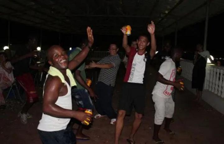 与非洲人相处的七*法大**则——十年驻非老鸟总结