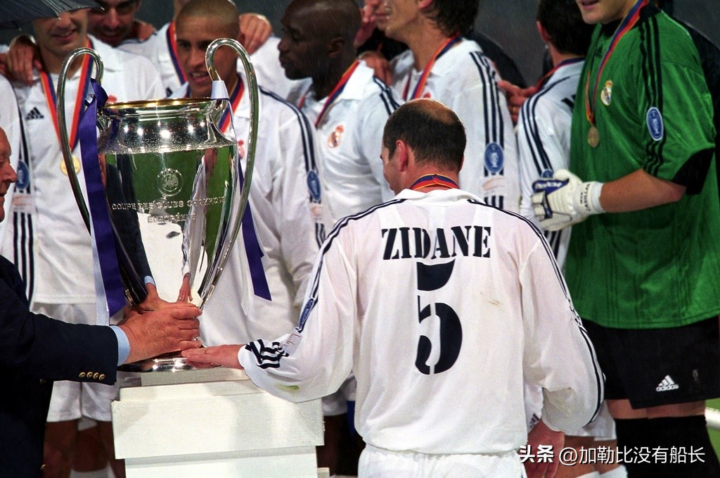 如何评价皇马时期的罗纳尔多,足坛各大巨星评价罗纳尔多