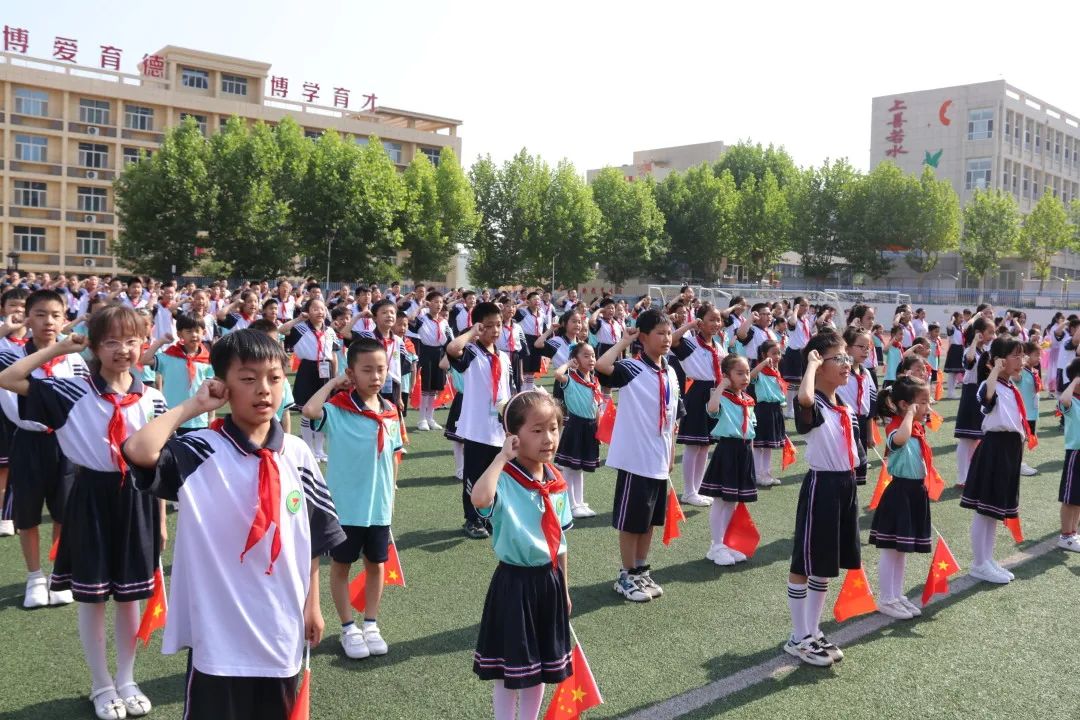 娴庡崡浜插瓙鍏竴,娴庡崡甯﹀瀛愯繃鍏竴