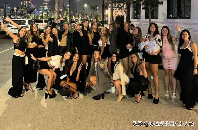 梅西老婆手抓红酒杯跳舞,梅西妻子晒全家庆祝夺冠合照