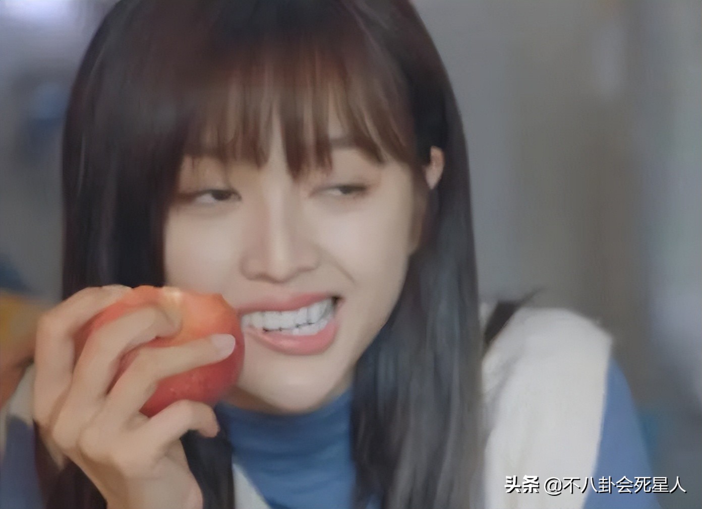 假头发假鼻子,假头发和假肚皮