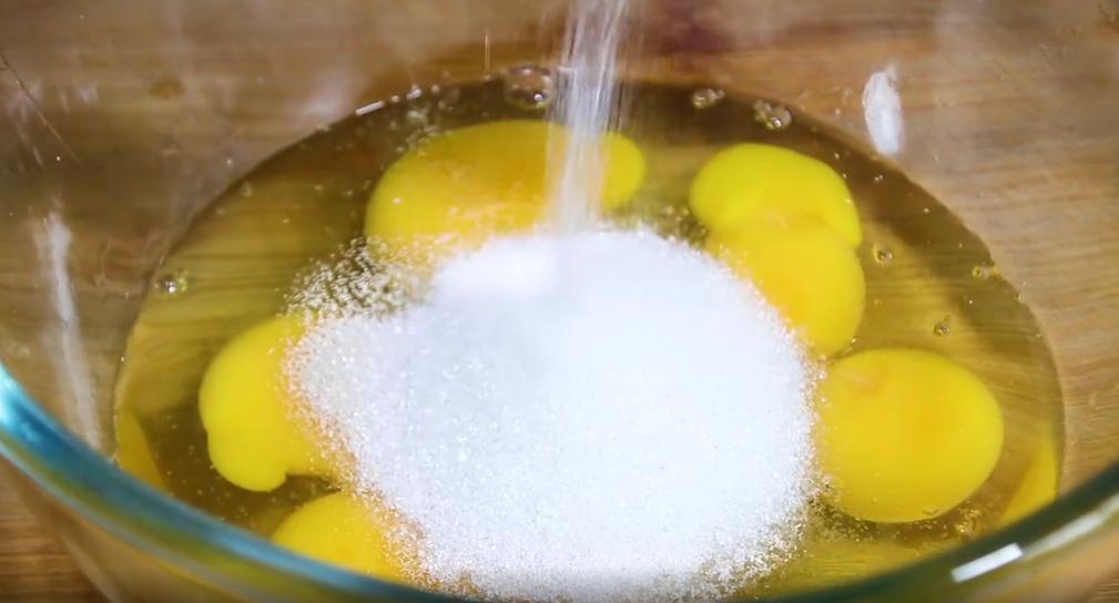 1斤面粉六个鸡蛋做面包,1碗面粉4个鸡蛋教你面包新做法