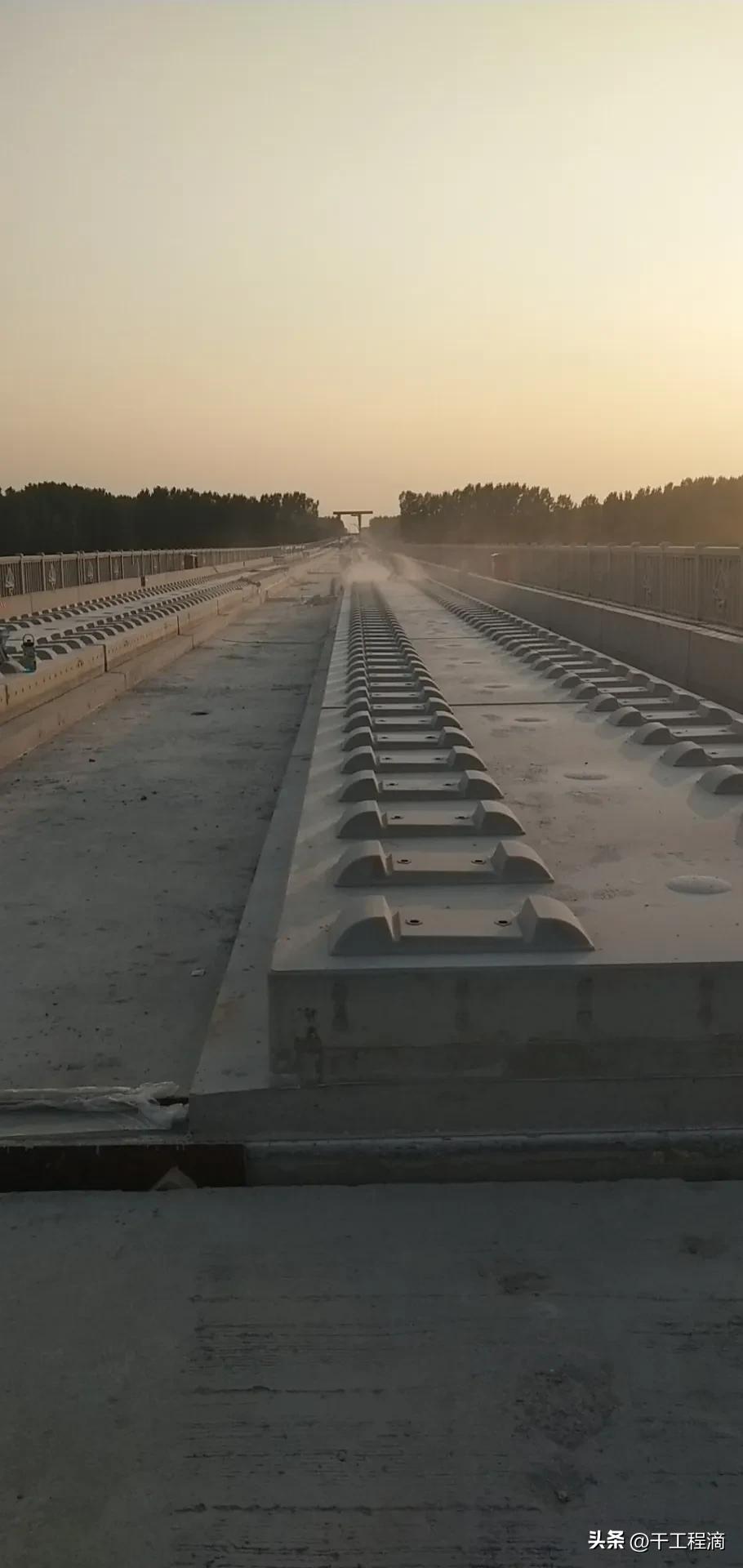 crts1型板式无砟轨道流程,crts型板式无砟轨道施工视频