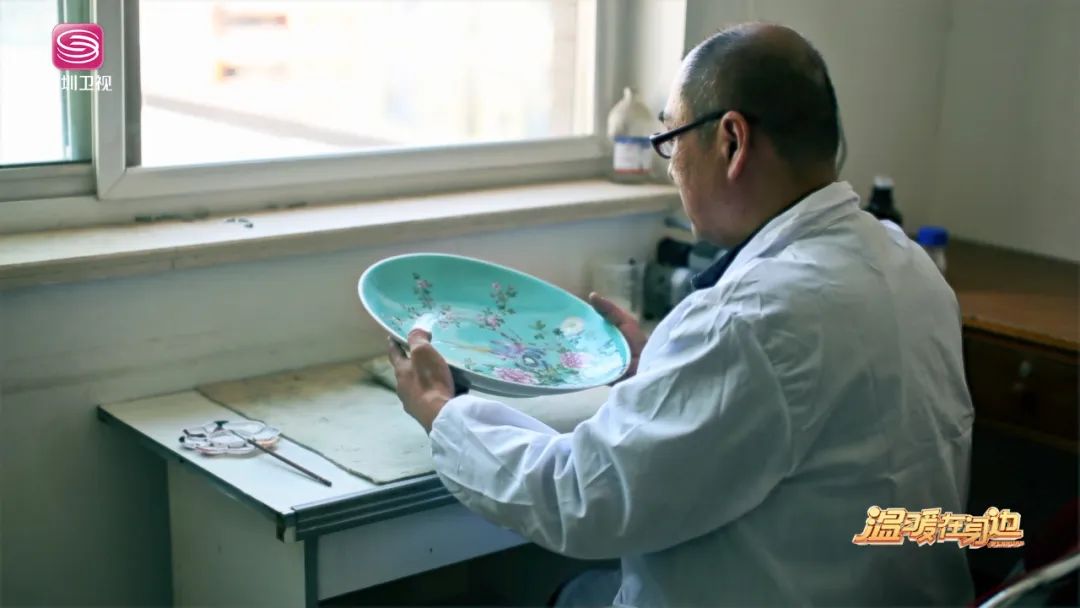 能给病人看病的是什么医生,专门给动物看病