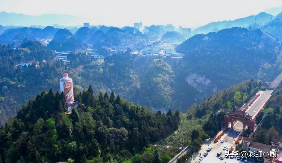 临近五一,大批香港游客抵达内地,不为旅游,竟是看上了茅台?