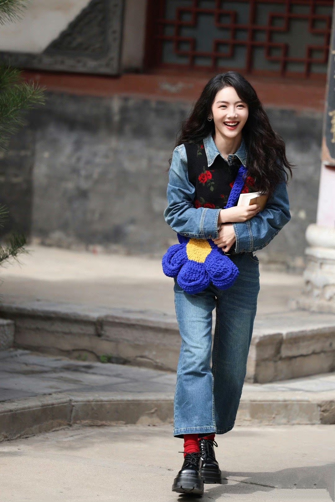 蔡文静黑色短袖上衣,蔡文静同款衣服牛仔背心