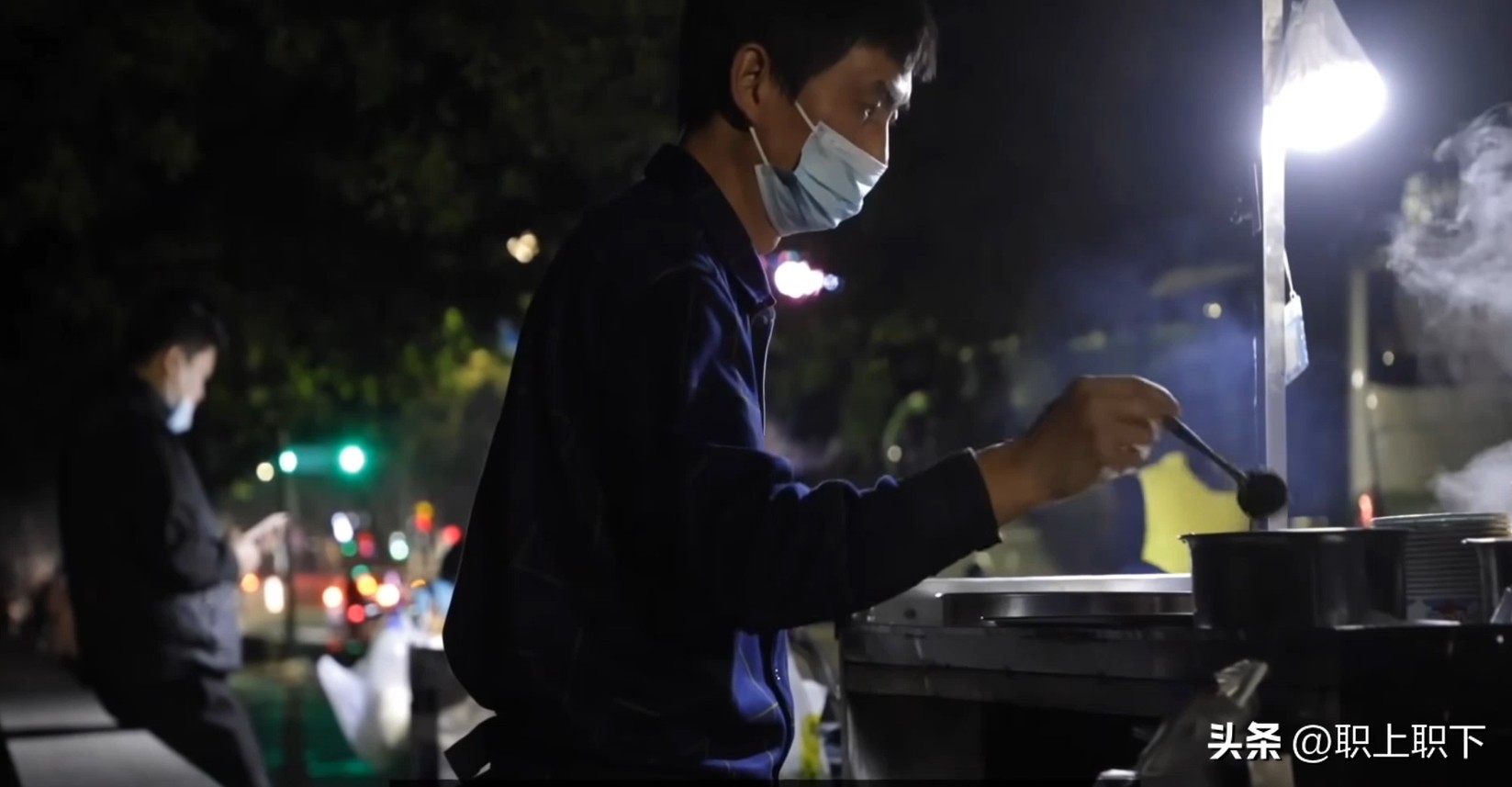 农村小伙做这个副业赚了3万块钱,农村小伙日赚千元的生意经历