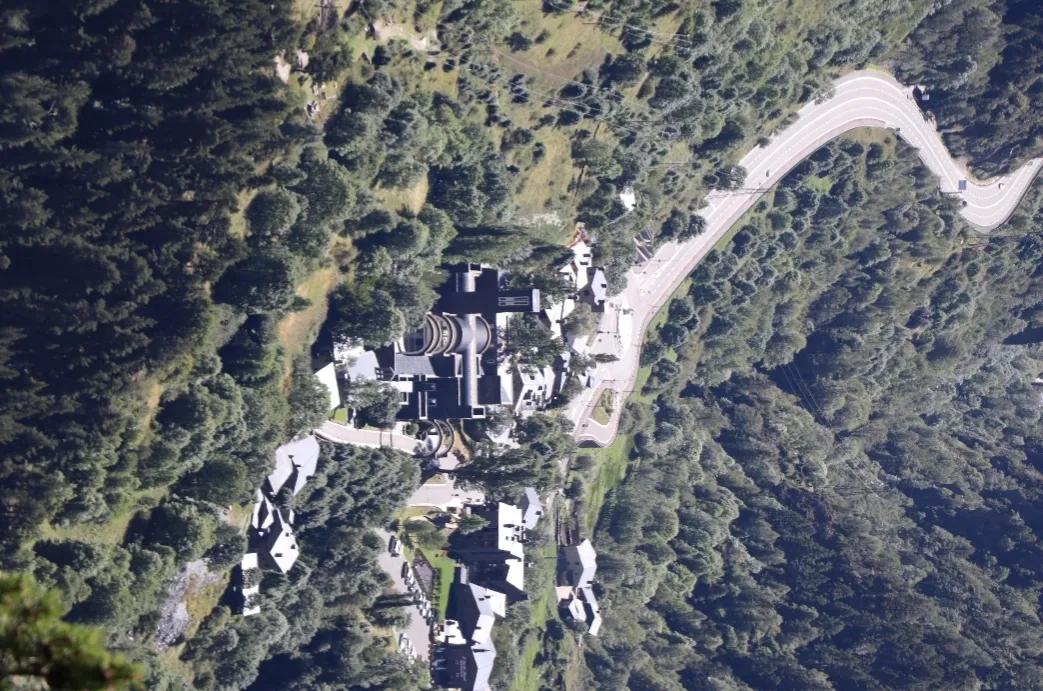 西班牙鬼才建筑师的梦幻世界,西班牙鬼才