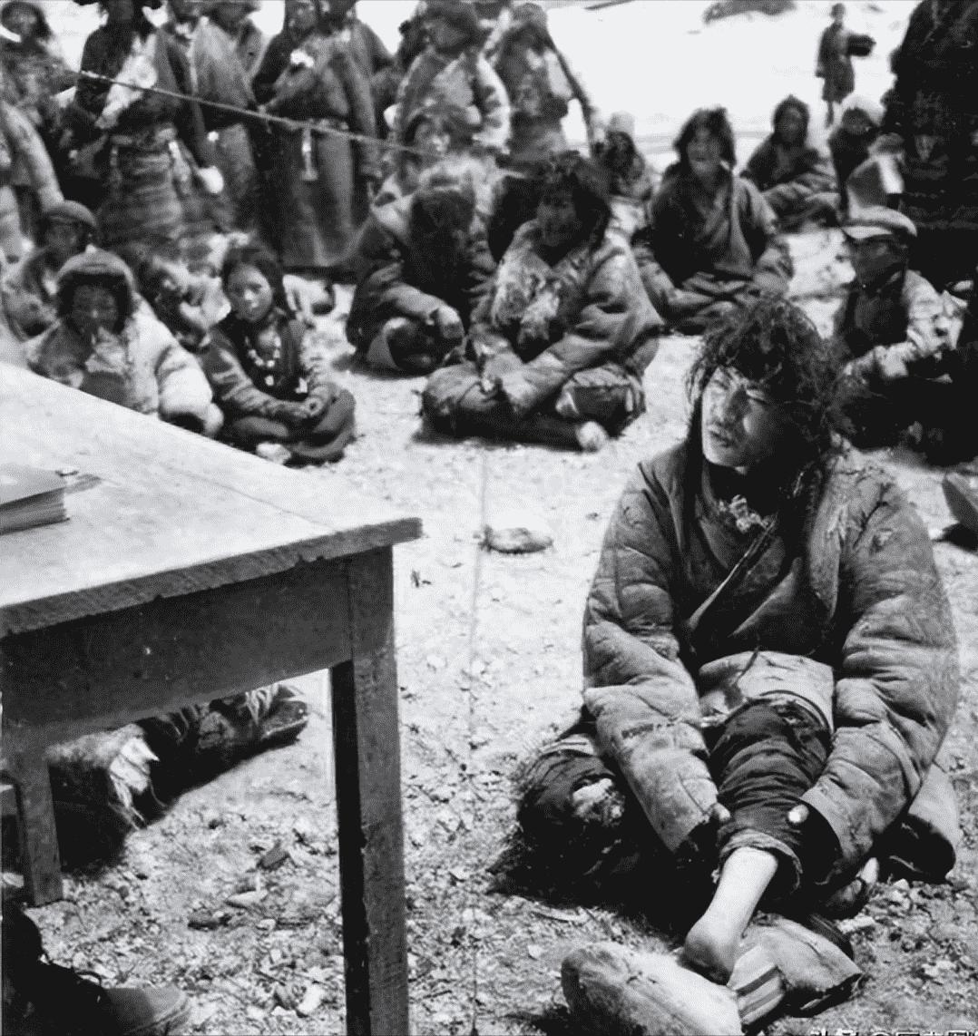 日军日记：*安妇慰**不服从管教，我很愤怒，用*刀刺**插入她的*体下**