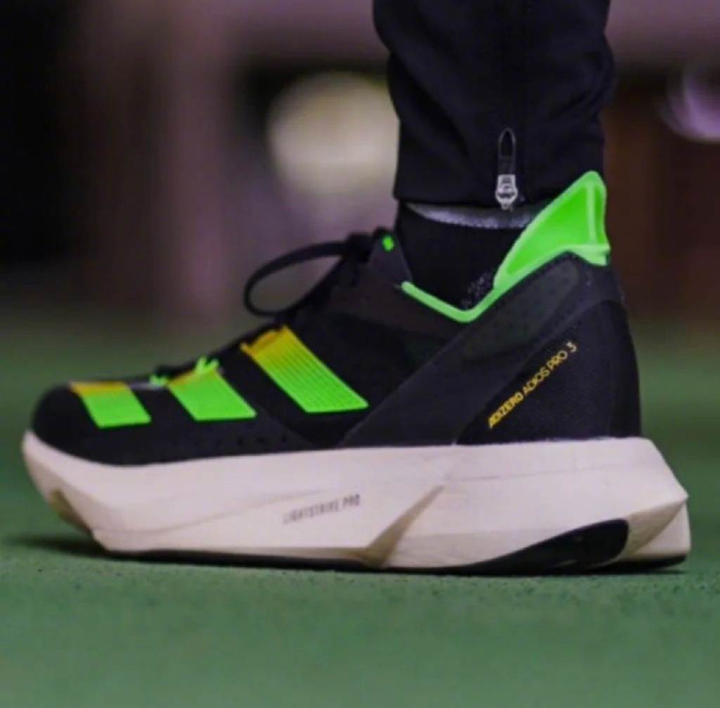 耐克aj系列篮球鞋实战测评,耐克鞋推荐aj4