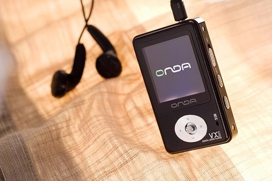 语音隐写术算法转换成MP3格式：在音频文件中隐藏秘密信息