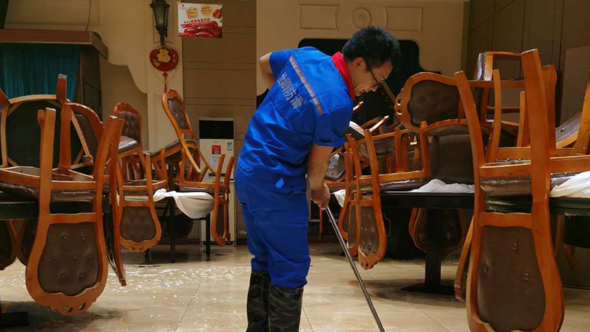 世卿地面防滑靠谱吗,世卿防滑剂专业解决地面湿滑难题