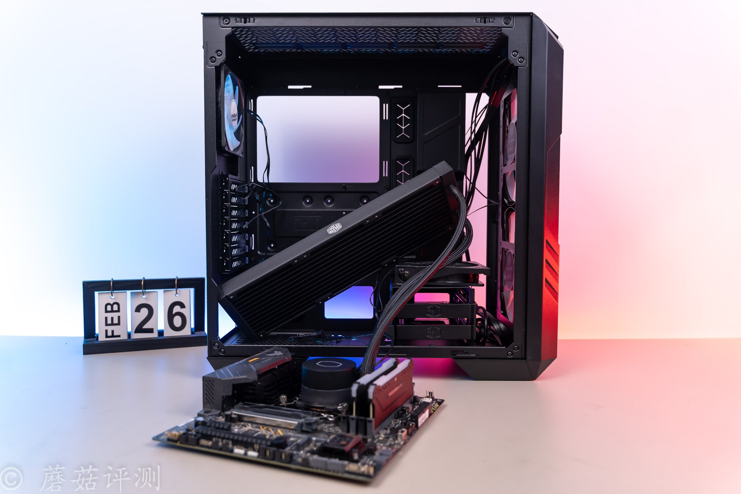 连续多日的高温，让朋友家的主机燥热难耐、更换机箱散热后获新生