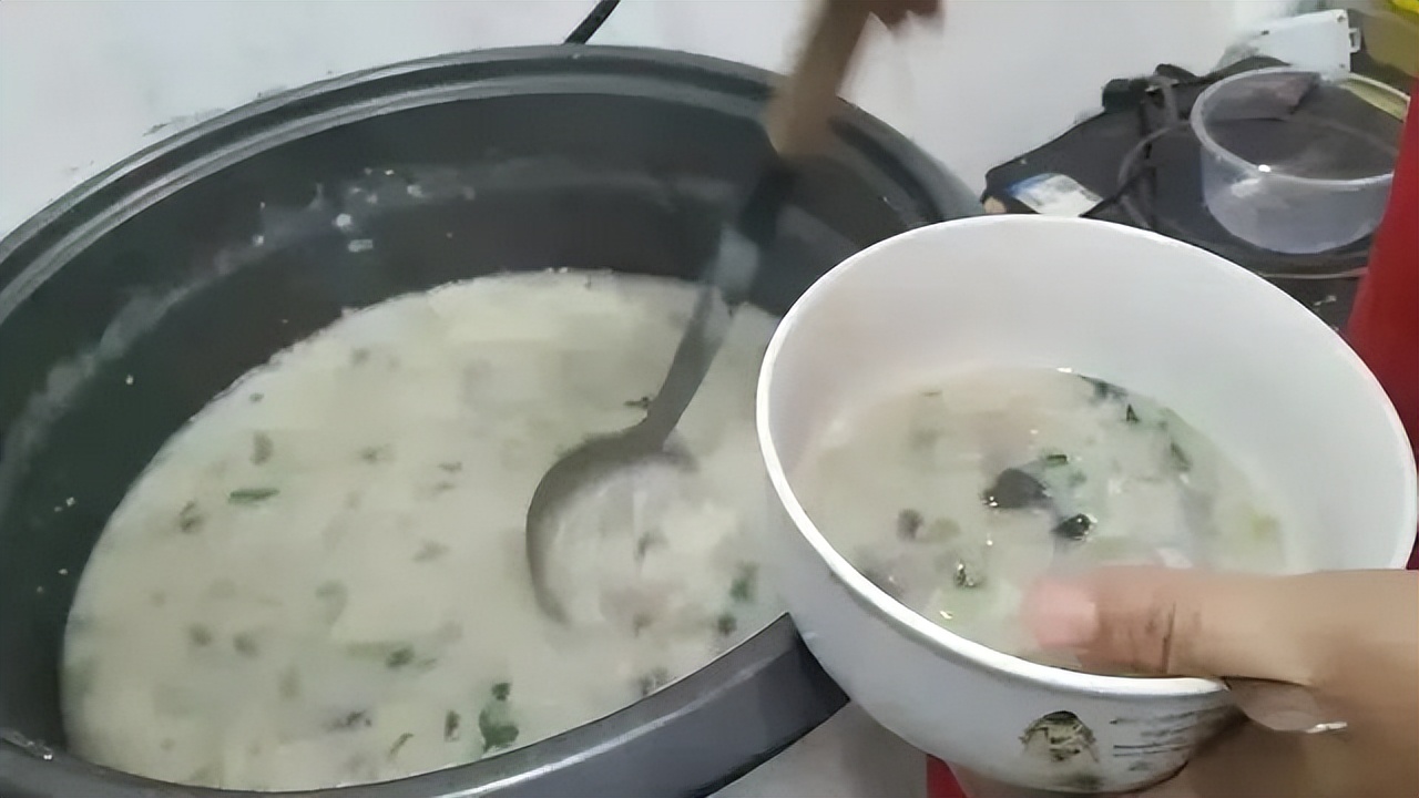 家政行业卷哭了，我花一万元也找不到保姆工作