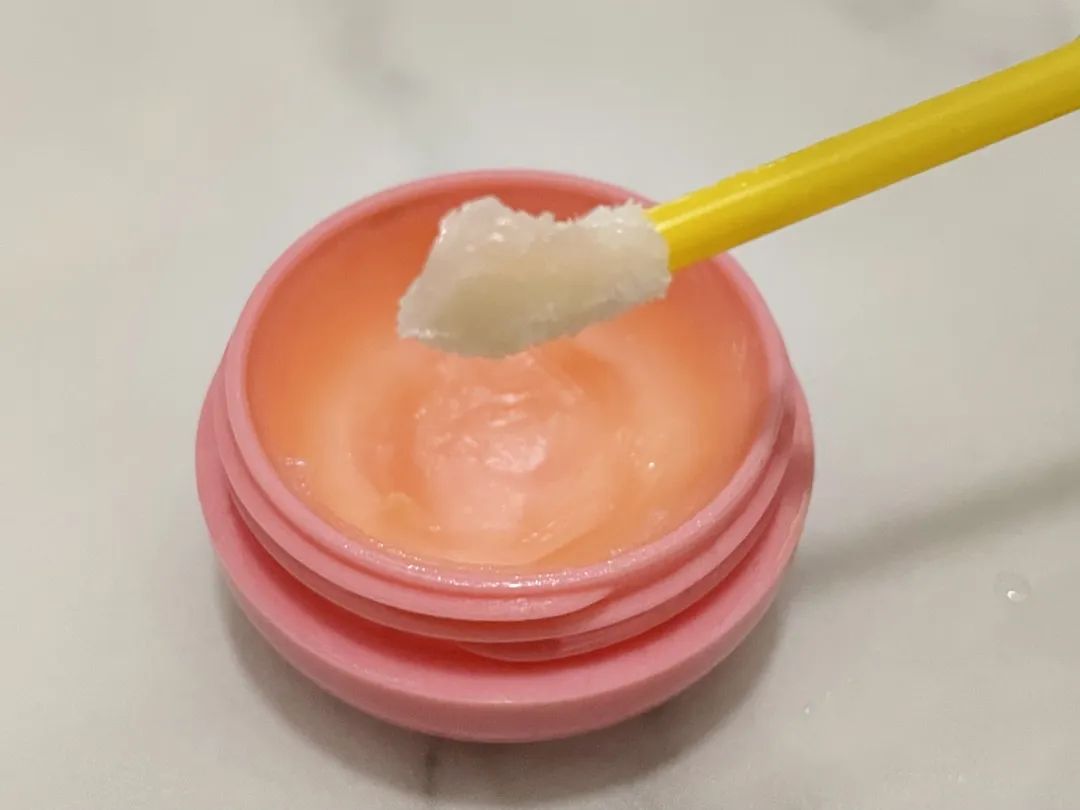 润唇膏越涂越干,润本唇膏越涂越干