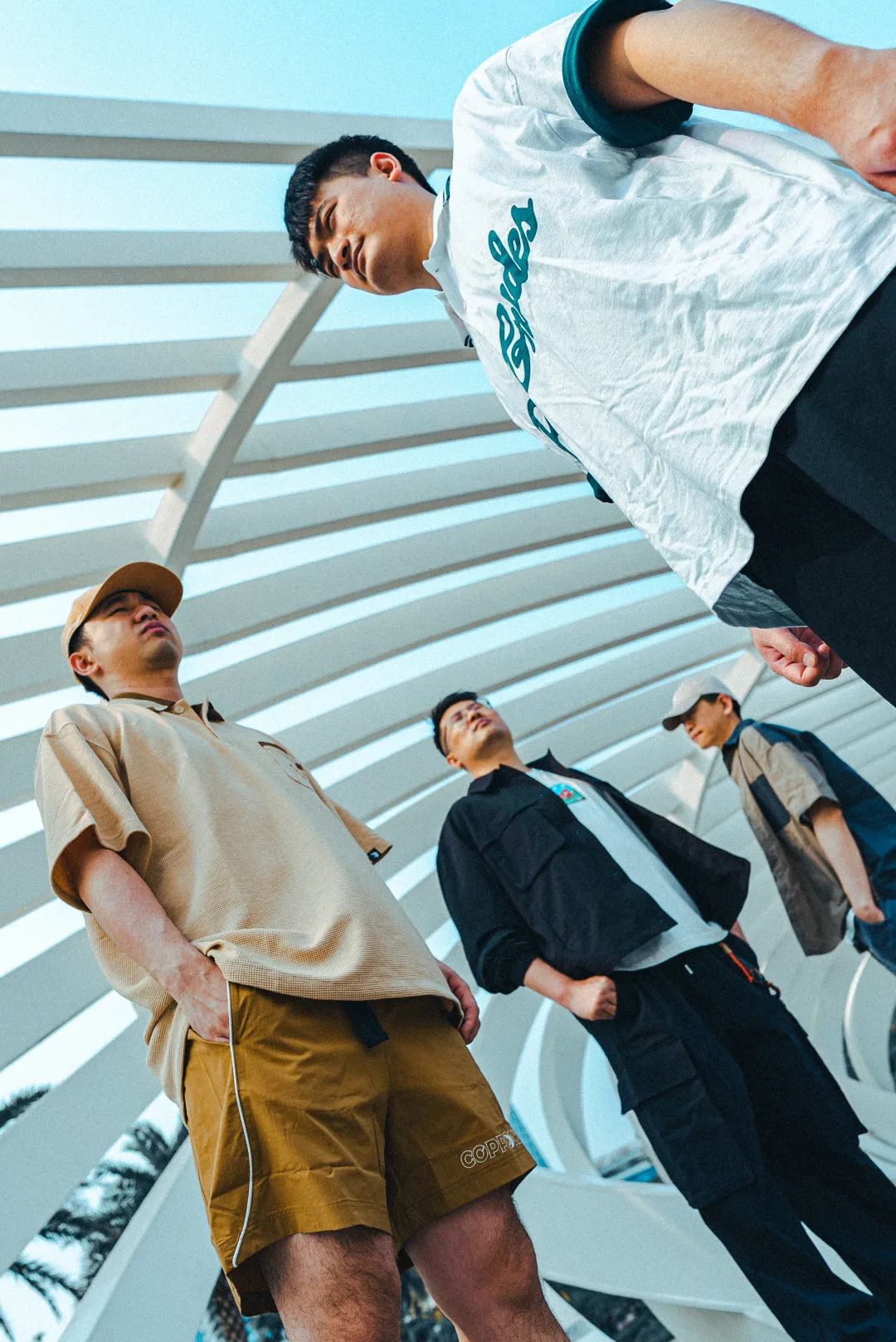 90后送的锦旗医生哭笑不得 (00后送的锦旗给医生)