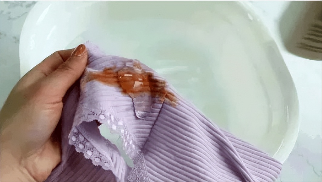 裤洗后总是发黄发硬,内裤变脏黄黑是什么情况