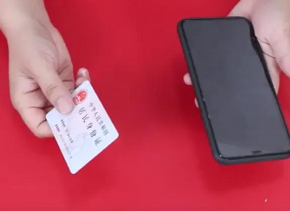 手机千万别和这几样东西放在一起,手机不能和哪些东西在一起了