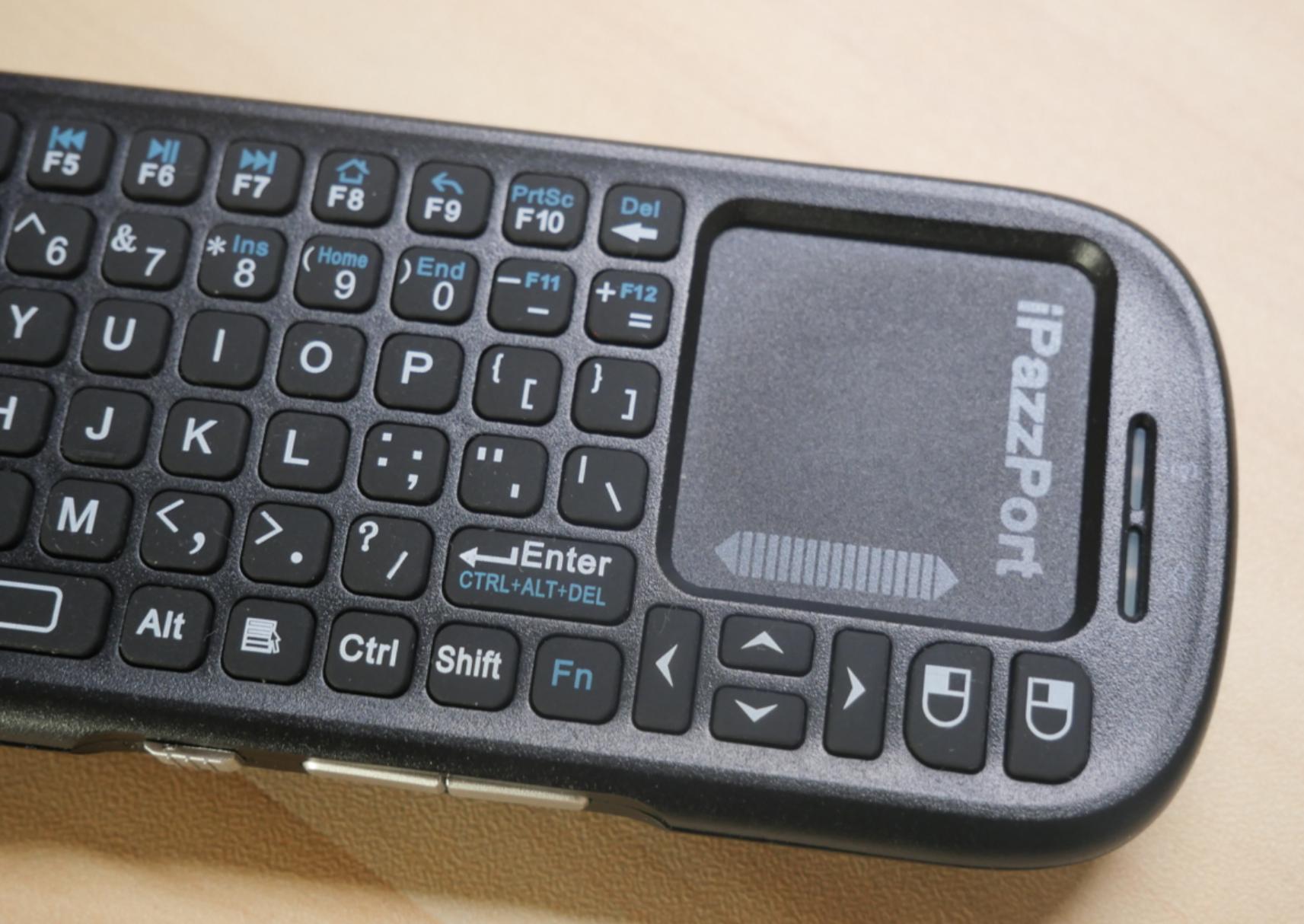 再也不怕投屏被限。零刻EQ12全能小主机直连电视，4K资源轻松看。