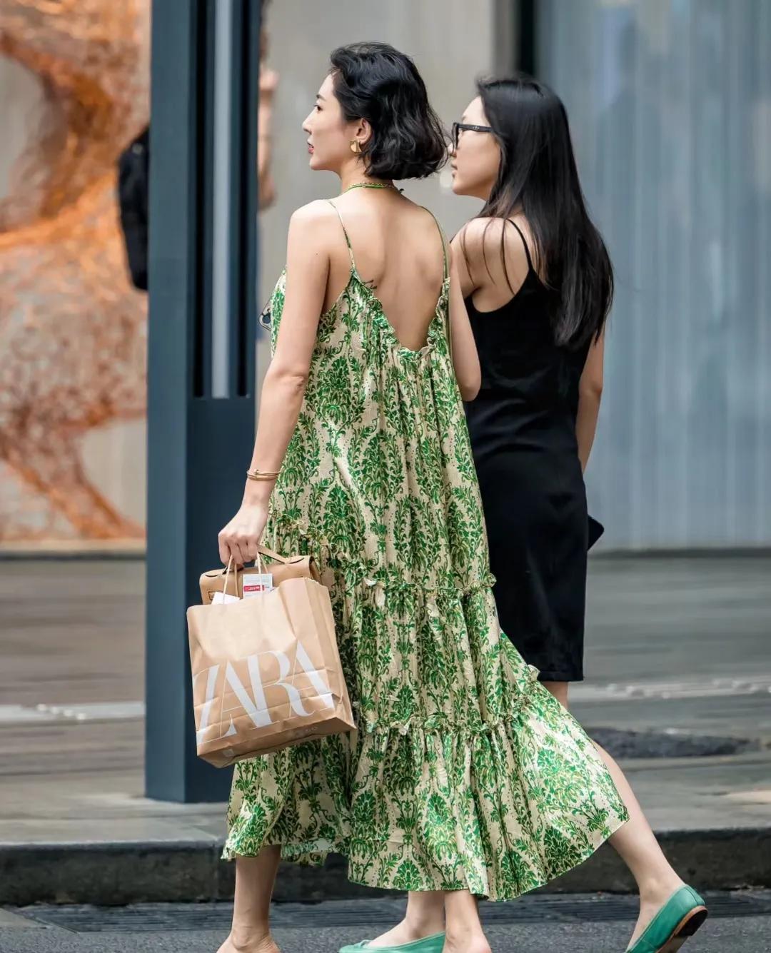 深圳市时尚街拍,穿衣风格干净有气质街拍