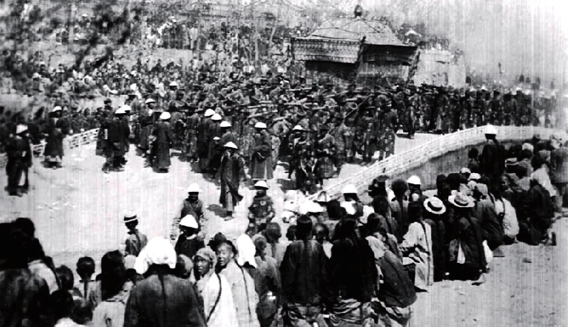 1901清政府赔款四亿五千两白银,八国联军哪一年攻打清朝