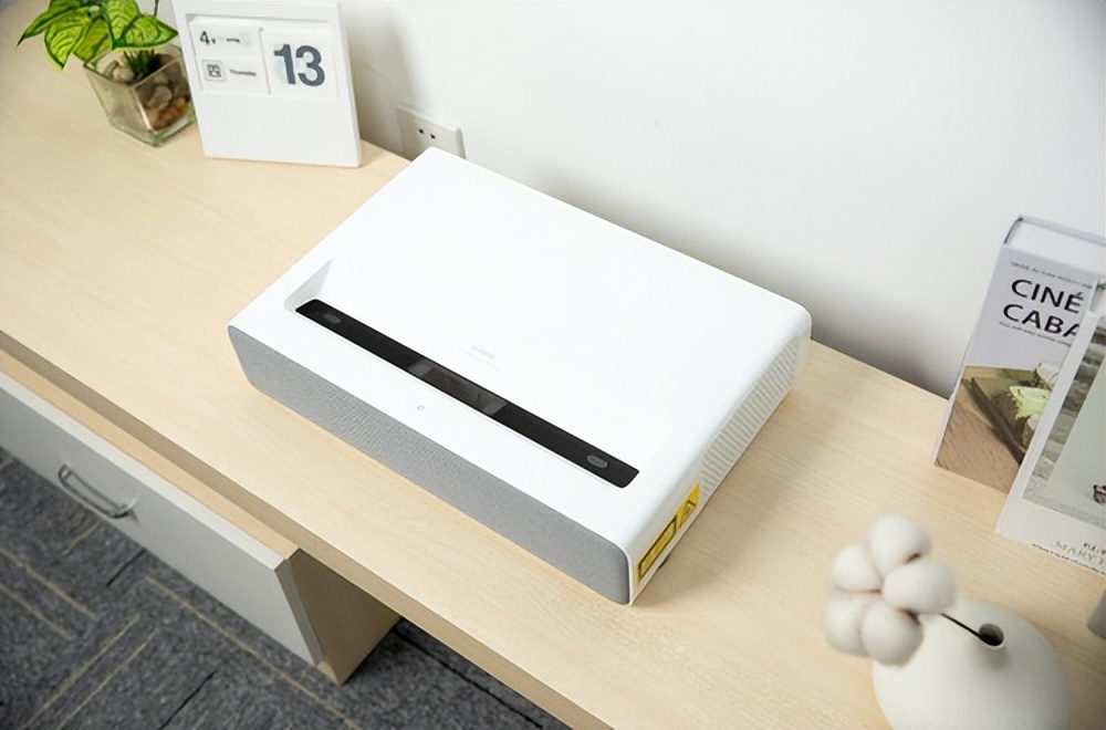 家用投影仪哪一款比较经济实惠,家用智能投影仪高端款测评对比