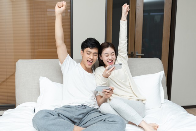 老公长期不在家，女子耐不住寂寞网聊偷情，一不小心反把命搭上！