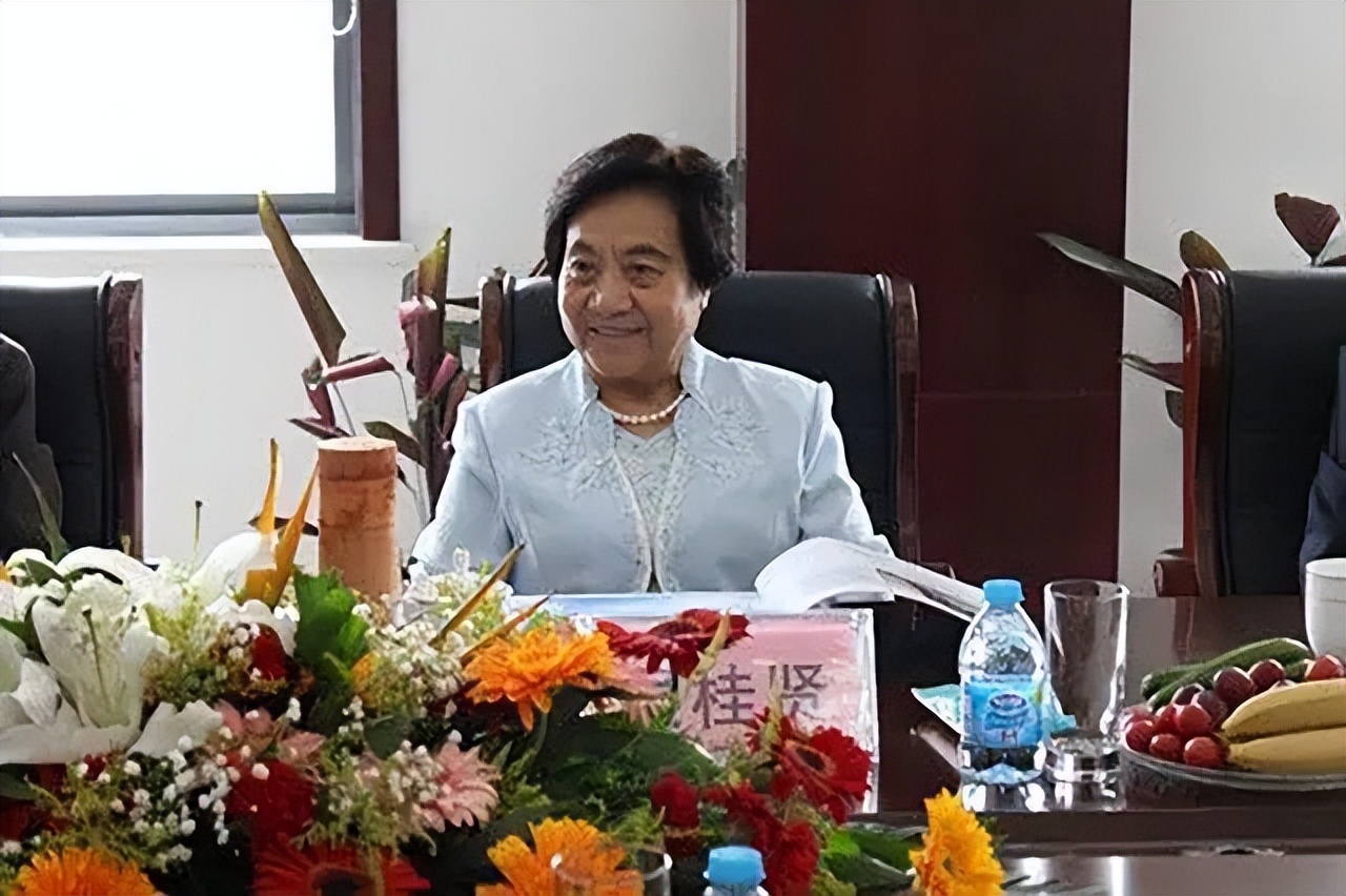 吴桂贤副总理爱人和子女现状如何？