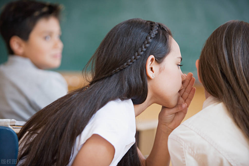 在别人背后说人坏话会有什么后果,如何对付背后讲别人坏话的人