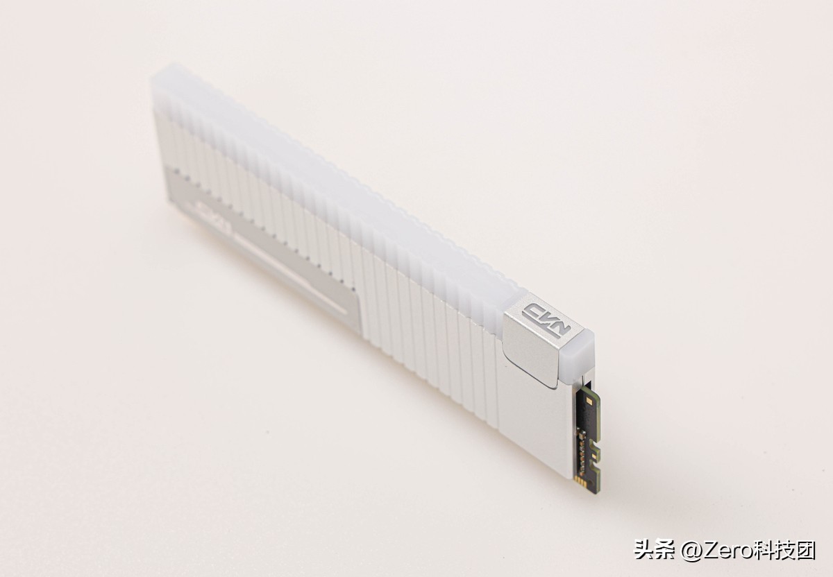 七彩虹cvnddr4,七彩虹cvnddr56000内存条